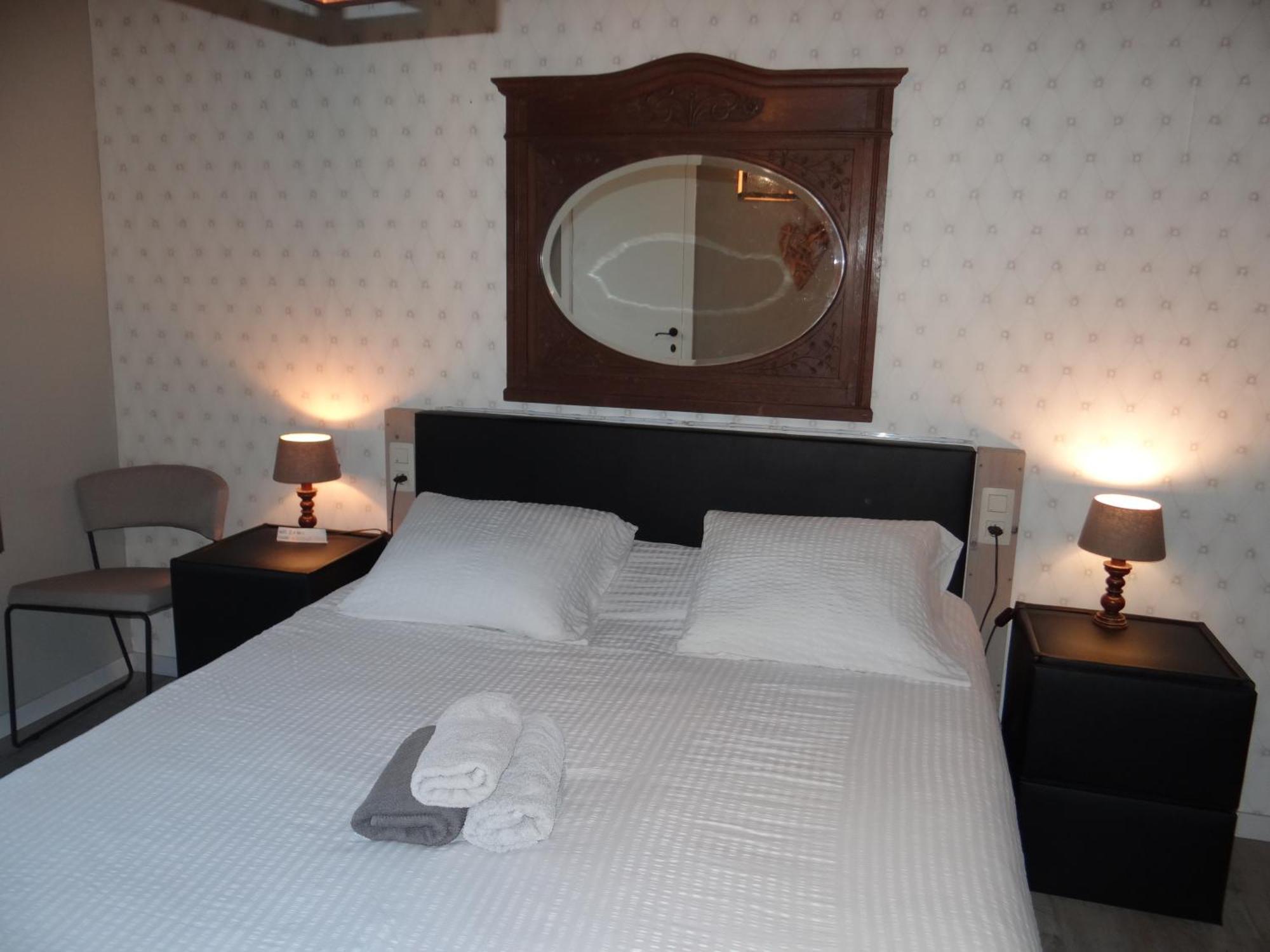 B&B Le Bruissement Bievre Exterior photo